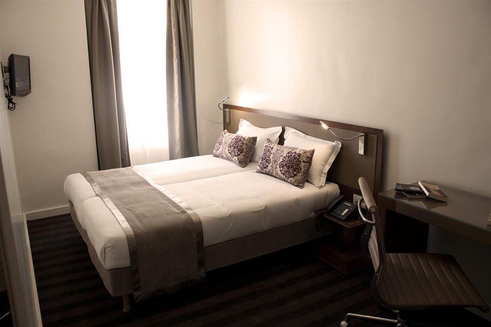 Hotel Art Batignolles 3*